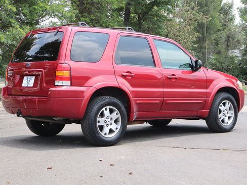 Used 2005 Ford Escape Limited AWD/4WD image 5
