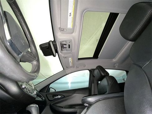 Used 2017 Chevrolet Malibu Premier w/ Premier Sun and Wheel Package image 22