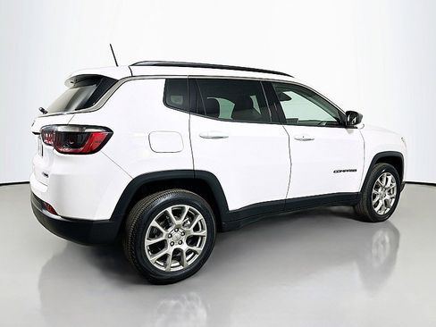 Used 2022 Jeep Compass Latitude image 7