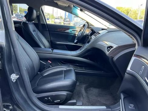Used 2016 Lincoln MKZ FWD image 12