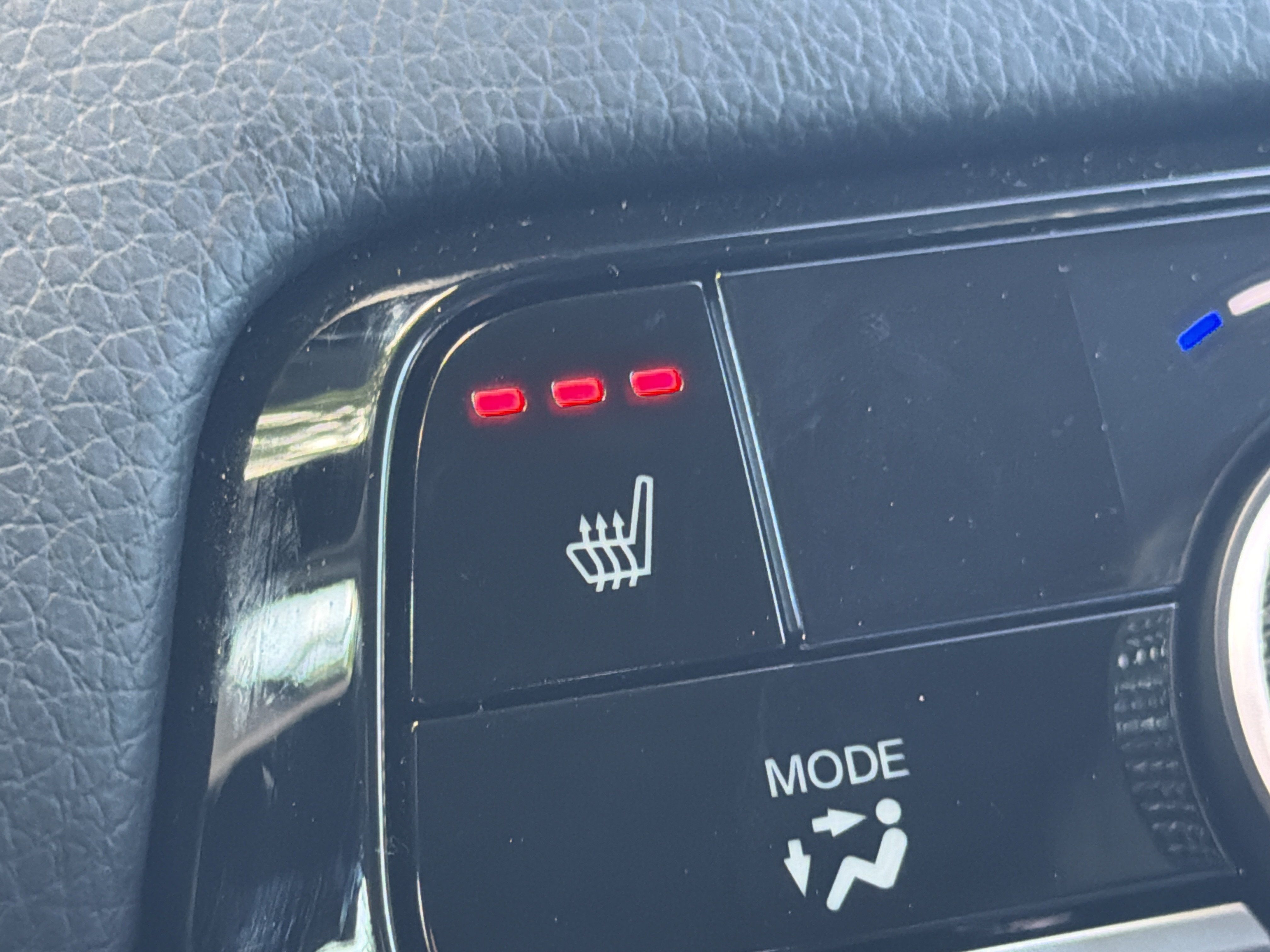 Used 2025 Honda Pilot EX-L image 25