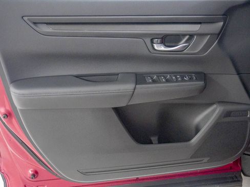 Used 2025 Honda CR-V EX image 16