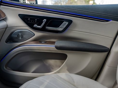 Used 2023 Mercedes-Benz EQS 450+ 4MATIC SUV image 14