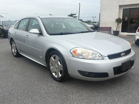 Used 2009 Chevrolet Impala SS w/ Convenience Package FWD image 20