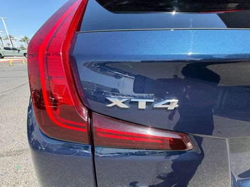Used 2021 Cadillac XT4 Premium Luxury AWD/4WD image 24