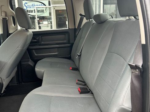 Used 2017 RAM 1500 Express AWD/4WD image 9
