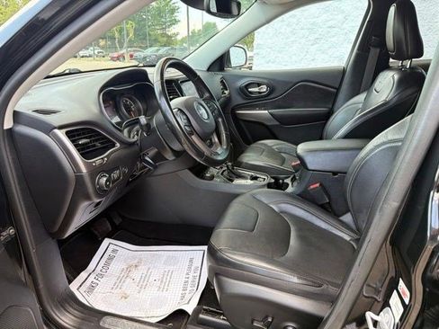Used 2021 Jeep Cherokee Limited w/ Trailer Tow Group AWD/4WD image 12