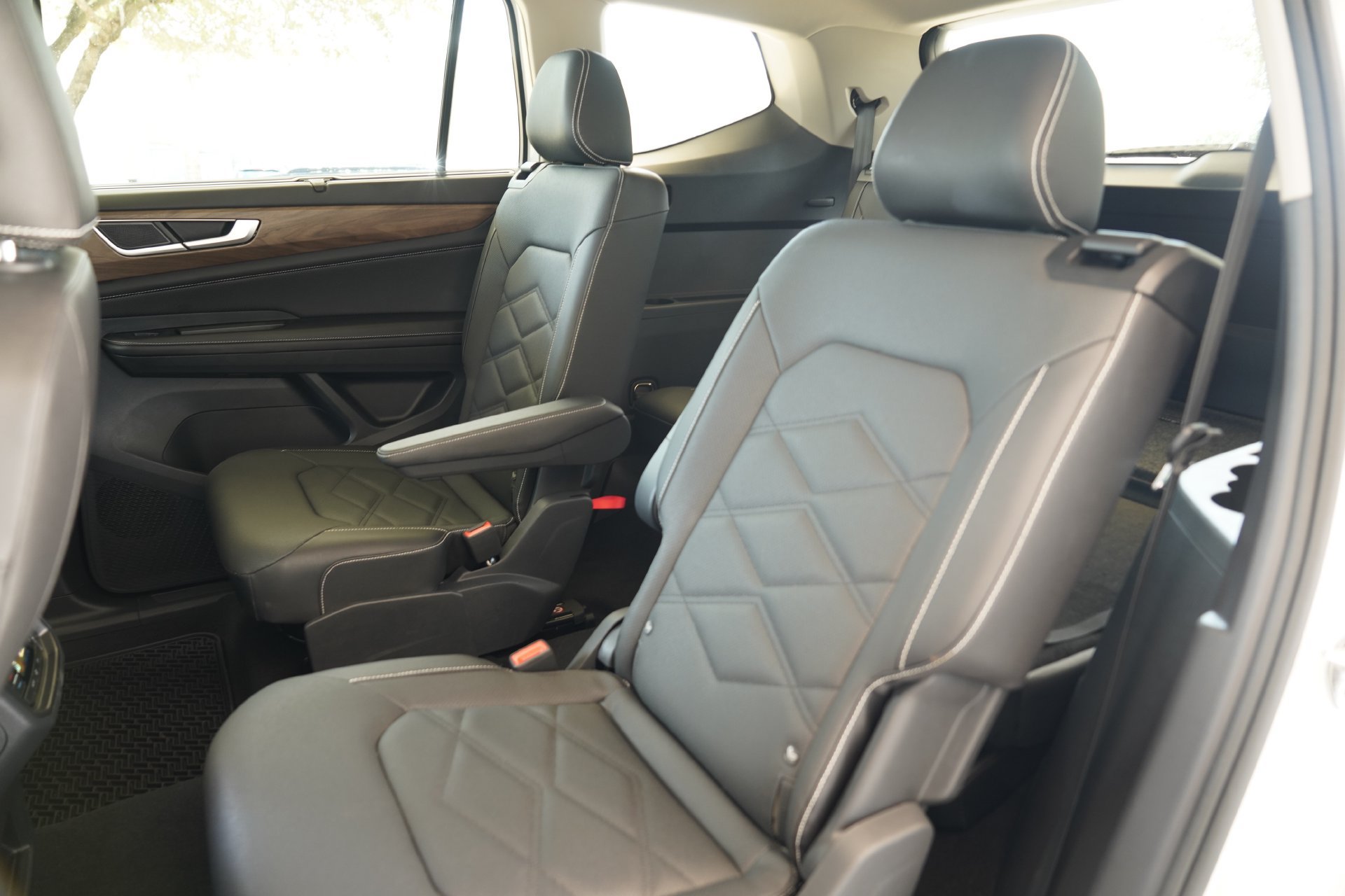 Certified 2026 Volkswagen Atlas SE FWD image 26