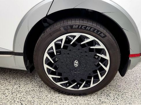 Used 2024 Hyundai Ioniq 5 Limited image 9