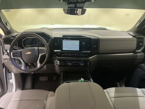 Used 2024 Chevrolet Silverado 2500 LTZ w/ LTZ Premium Package AWD/4WD image 19
