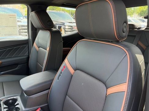 New 2026 GMC Canyon AT4 w/ Nightfall Edition AWD/4WD image 37