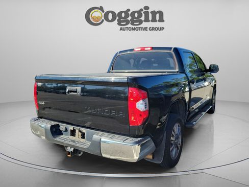 Used 2017 Toyota Tundra SR5 w/ SR5 Upgrade Package AWD/4WD image 4