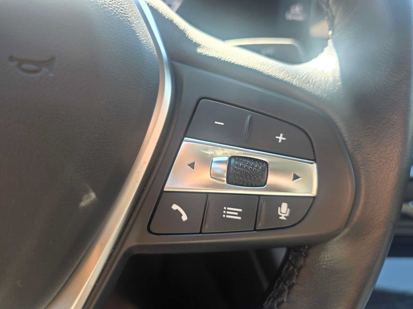 Used 2023 BMW i4 eDrive40 w/ Premium Package RWD image 31