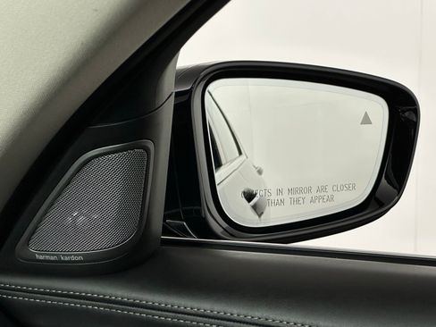 Used 2017 BMW 740i xDrive image 26