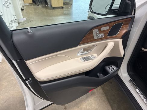 New 2026 Mercedes-Benz GLE 450e 4MATIC image 7