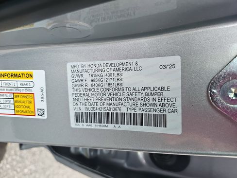 Certified 2025 Acura Integra image 33