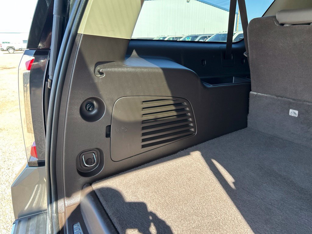 Used 2019 GMC Yukon XL Denali AWD/4WD image 42