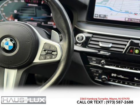 Used 2021 BMW M550i xDrive w/ Dynamic Handling Package image 37