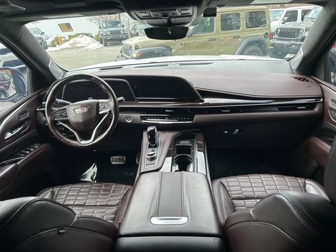 Used 2022 Cadillac Escalade Sport Platinum w/ LPO, Floor Liner Package image 27