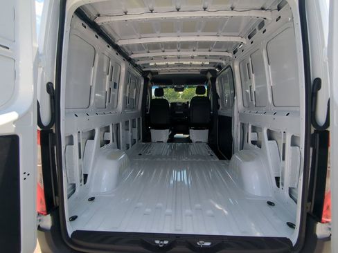 Used 2024 Mercedes-Benz Sprinter 144 Cargo image 24