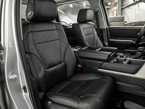 Used 2023 Toyota Tundra Limited image 32