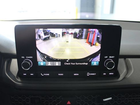 Used 2023 Honda Accord EX image 14
