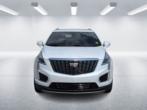 Certified 2025 Cadillac XT5 Premium Luxury w/ Technology Package FWD image 10