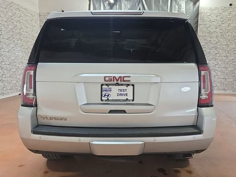 Used 2018 GMC Yukon SLT w/ Premium Edition image 5
