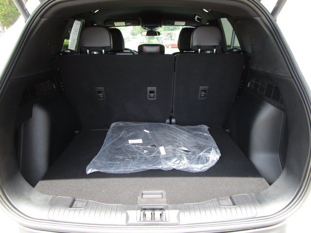 Used 2026 Ford Escape ST-Line w/ Cold Weather Package AWD/4WD image 8