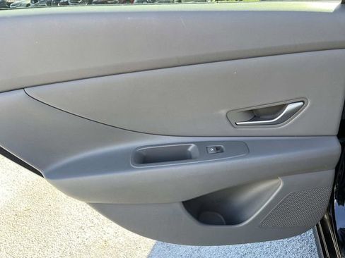 Used 2024 Hyundai Elantra SEL w/ Convenience Package FWD image 21