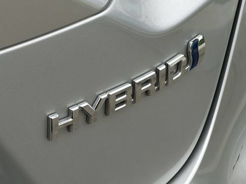 Used 2022 Toyota Corolla LE FWD image 6