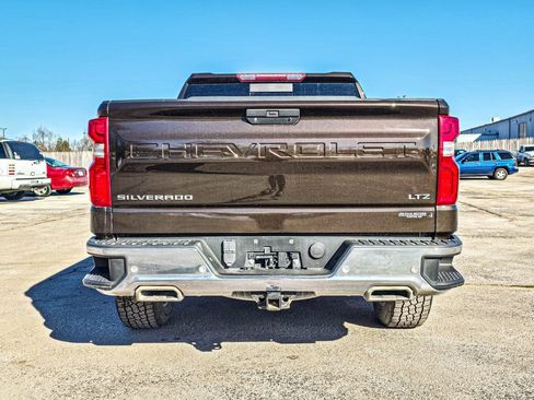 Used 2019 Chevrolet Silverado 1500 LTZ w/ LTZ Premium Package image 5