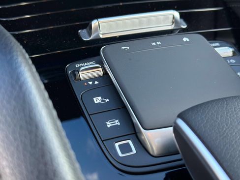 Used 2025 Mercedes-Benz GLE 450e GLE 450e image 47