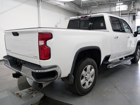 Used 2021 Chevrolet Silverado 2500 LTZ w/ LTZ Premium Package AWD/4WD image 7