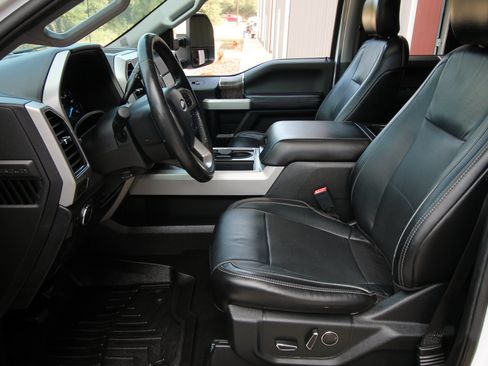 Used 2019 Ford F350 Lariat w/ Lariat Value Package AWD/4WD image 22