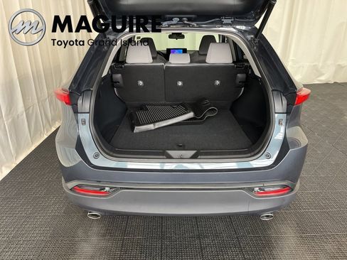 Used 2023 Toyota Venza LE image 23