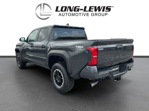Used 2025 Toyota Tacoma TRD Off-Road AWD/4WD image 4