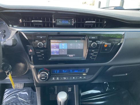 Used 2016 Toyota Corolla S image 21