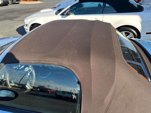 Used 2008 MAZDA MX-5 Miata image 11