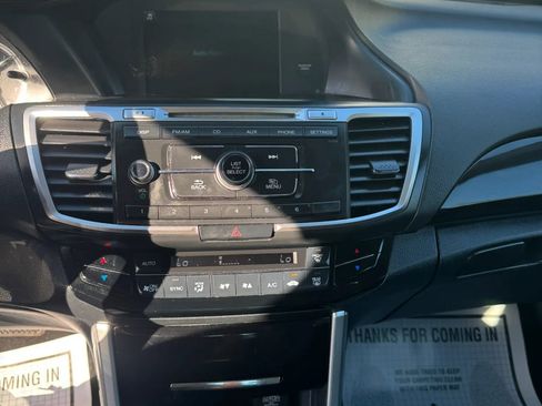 Used 2016 Honda Accord LX image 17
