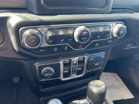 Used 2021 Jeep Wrangler Unlimited Sport image 13