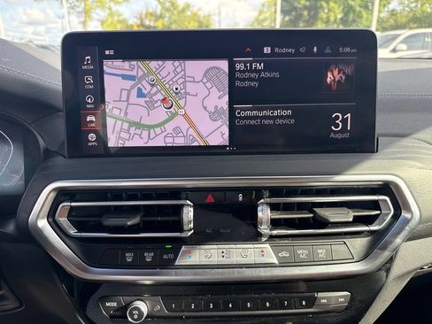 Certified 2024 BMW X4 xDrive30i w/ M Sport Package AWD/4WD image 17