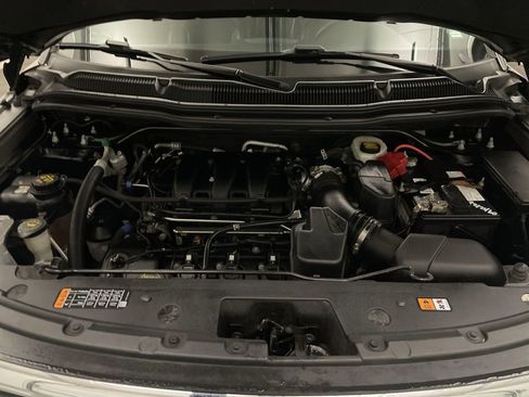 Used 2019 Ford Explorer XLT w/ Equipment Group 202A image 24