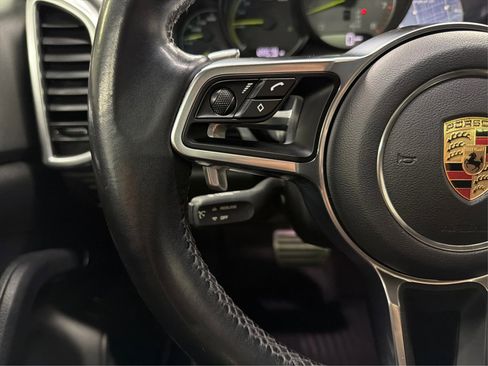 Used 2017 Porsche Cayenne S AWD/4WD image 23