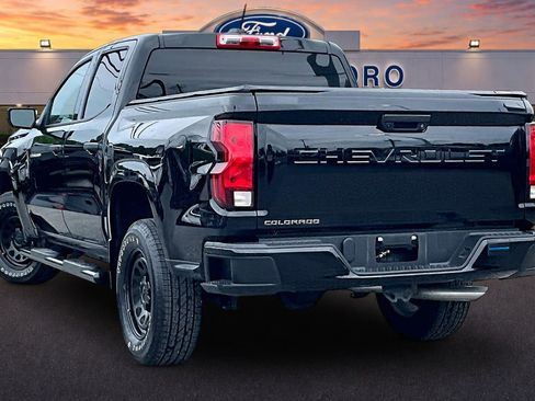 Used 2023 Chevrolet Colorado W/T RWD image 2