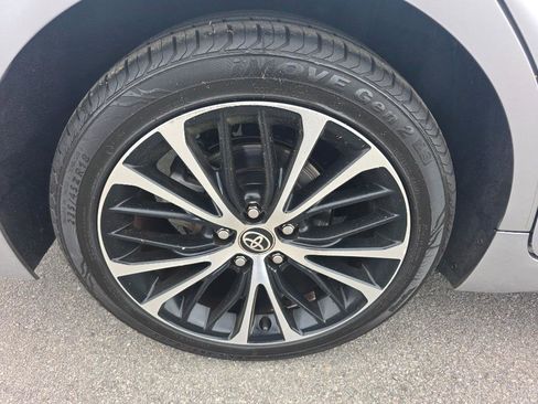 Used 2020 Toyota Camry SE image 20
