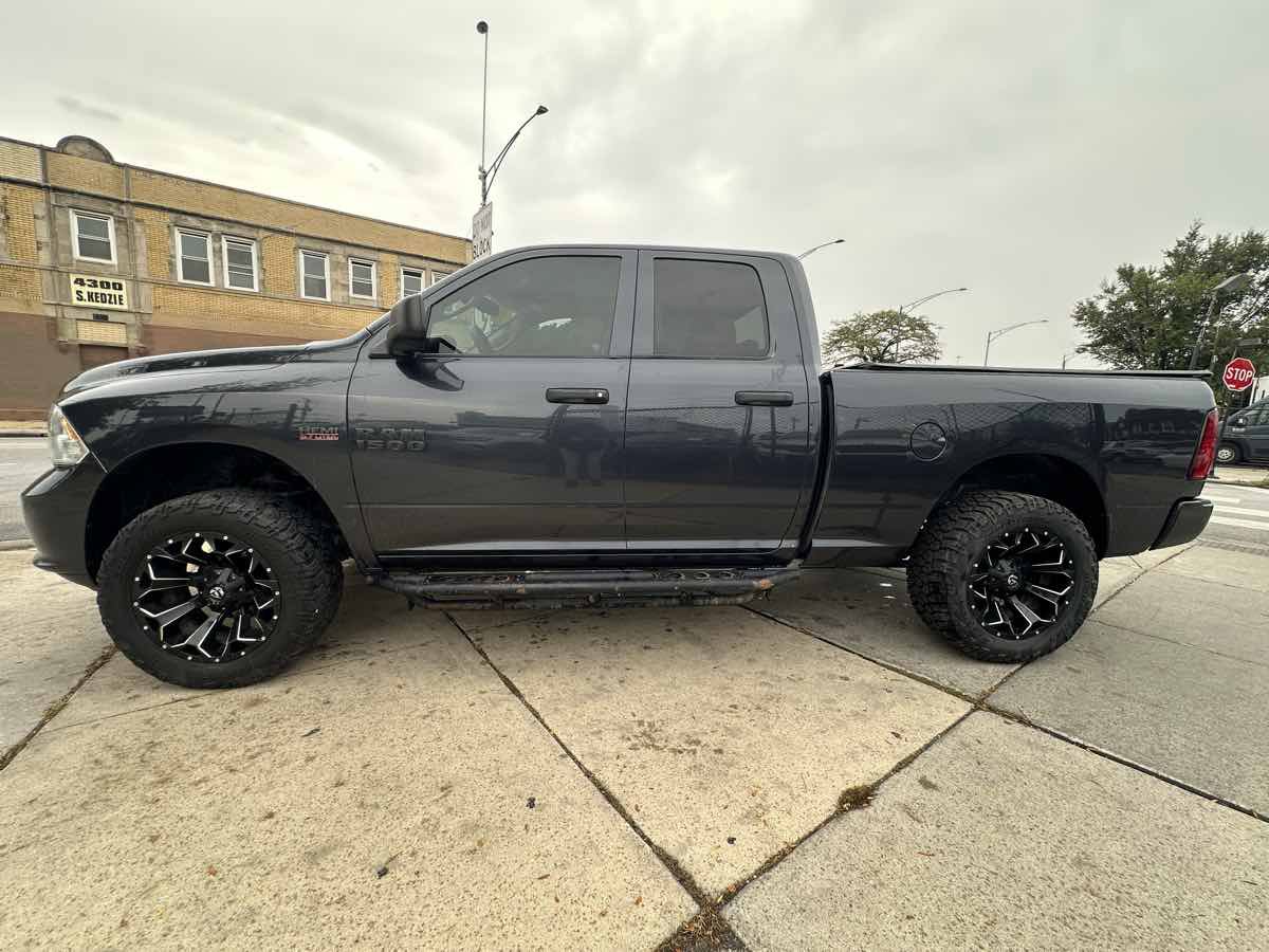 Used 2017 RAM 1500 Express AWD/4WD image 8