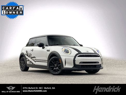 Used 2024 MINI Cooper 2-Door Hardtop w/ Signature Upholstery Package image 1