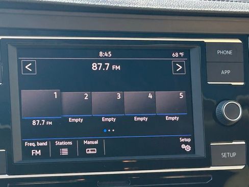 Used 2019 Volkswagen Jetta SE image 15