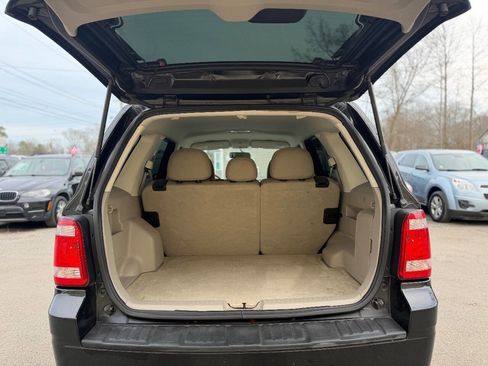 Used 2011 Ford Escape XLT image 7